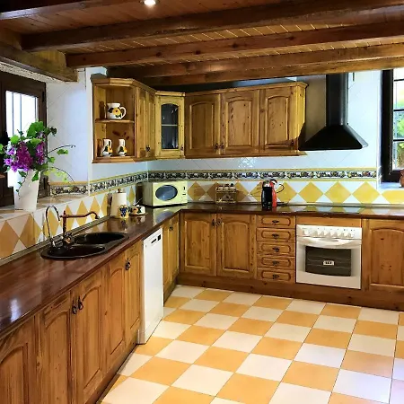 Spacious In Trabal With Private Pool And Jacuzzi 980 M² * Can Trabal