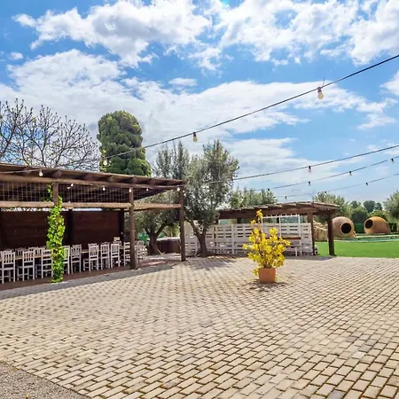 Spacious In Trabal With Private Pool And Jacuzzi 980 M² Vila