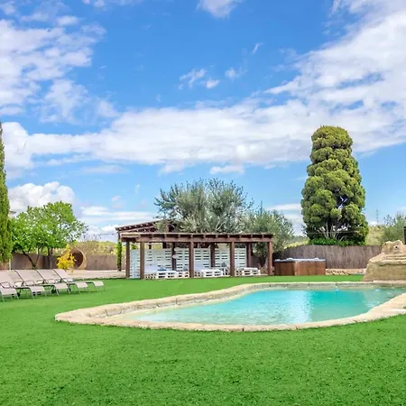 Spacious In Trabal With Private Pool And Jacuzzi 980 M² Vila Can Trabal