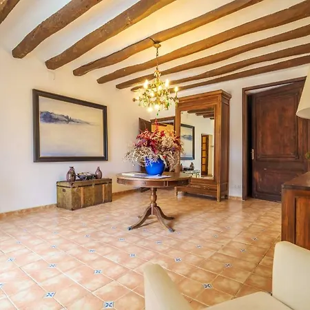 Vila Spacious In Trabal With Private Pool And Jacuzzi 980 M² *