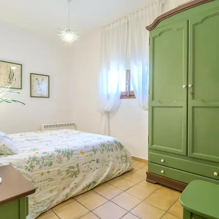 Spacious In Trabal With Private Pool And Jacuzzi 980 M² *
