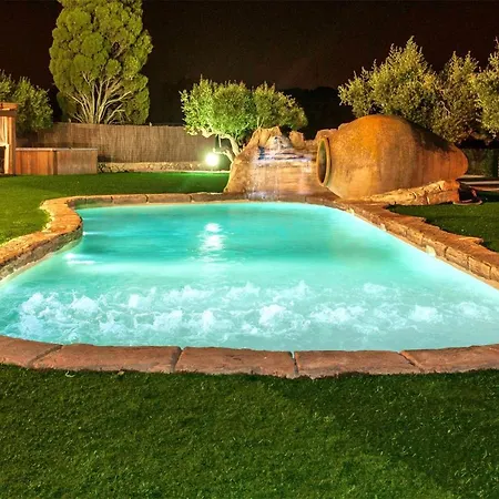 Spacious In Trabal With Private Pool And Jacuzzi 980 M² Can Trabal