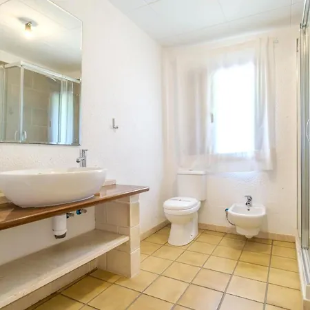 Vila Spacious In Trabal With Private Pool And Jacuzzi 980 M² *