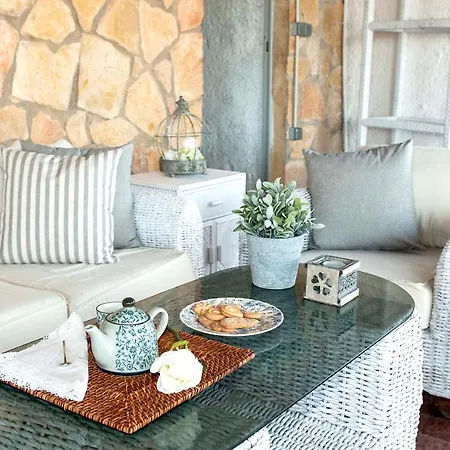 Vila Spacious In Trabal With Private Pool And Jacuzzi 980 M² Can Trabal