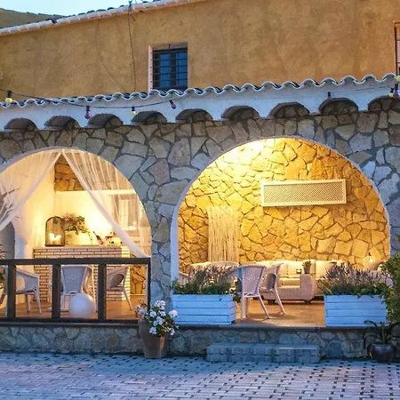 Willa Spacious In Trabal With Private Pool And Jacuzzi 980 M²