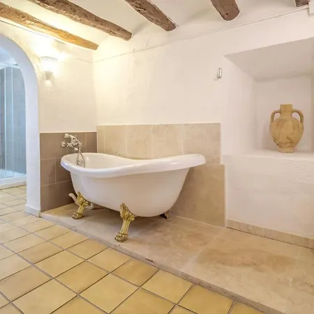 Spacious In Trabal With Private Pool And Jacuzzi 980 M² Villa Can Trabal