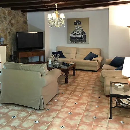 Spacious In Trabal With Private Pool And Jacuzzi 980 M² Villa Can Trabal