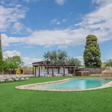 Willa Spacious In Trabal With Private Pool And Jacuzzi 980 M²