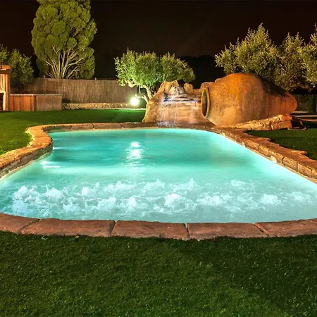 Spacious In Trabal With Private Pool And Jacuzzi 980 M² Villa *