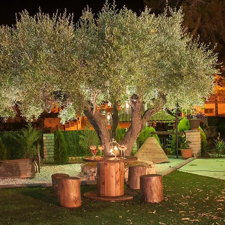 Spacious In Trabal With Private Pool And Jacuzzi 980 M² Villa