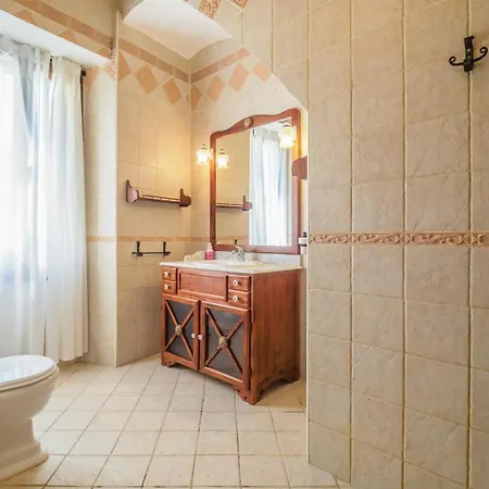 Spacious In Trabal With Private Pool And Jacuzzi 980 M²