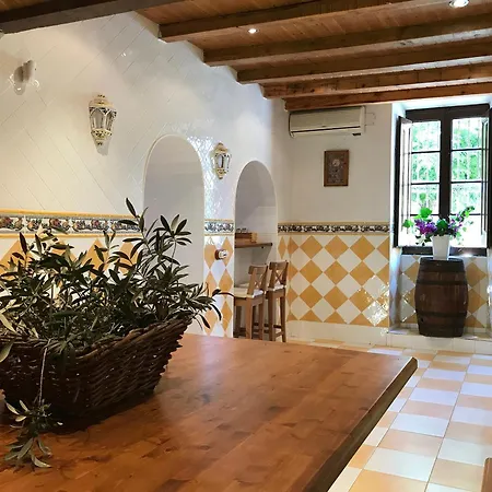Spacious In Trabal With Private Pool And Jacuzzi 980 M² Villa