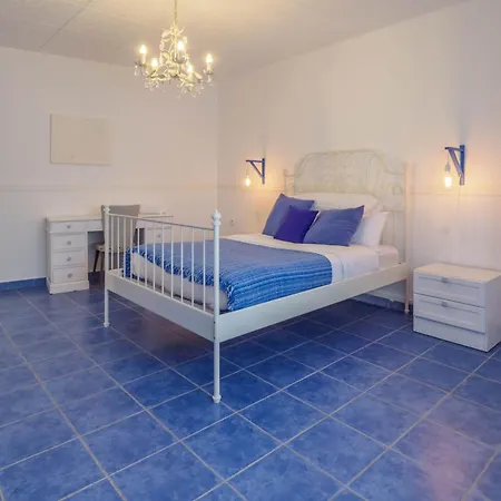 Spacious In Trabal With Private Pool And Jacuzzi 980 M² Can Trabal