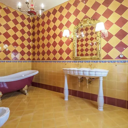 Spacious In Trabal With Private Pool And Jacuzzi 980 M² *