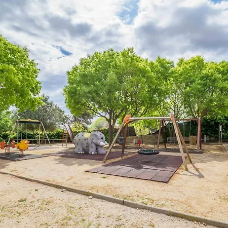 Spacious In Trabal With Private Pool And Jacuzzi 980 M² Willa