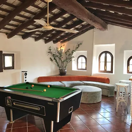 Villa Spacious In Trabal With Private Pool And Jacuzzi 980 M² *