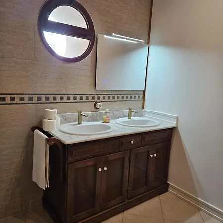 Spacious In Trabal With Private Pool And Jacuzzi 980 M²