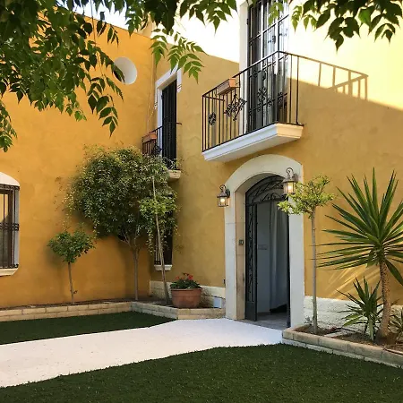 Villa Spacious In Trabal With Private Pool And Jacuzzi 980 M²
