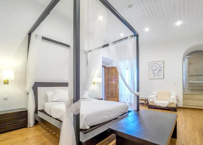 Villa Spacious In Trabal With Private Pool And Jacuzzi 980 M² *